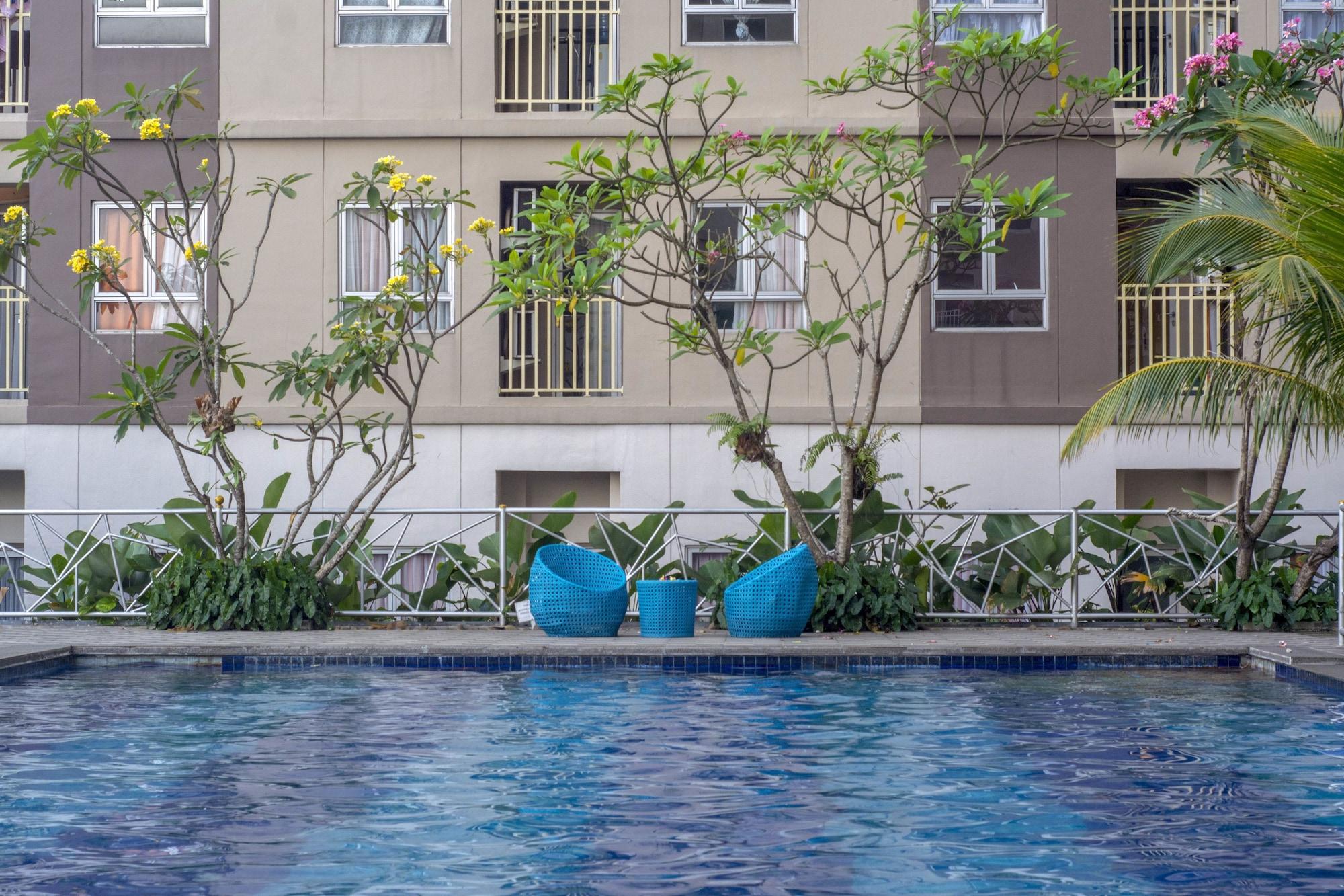 Titanium Express HomTel Hotel Jakarta Exterior foto