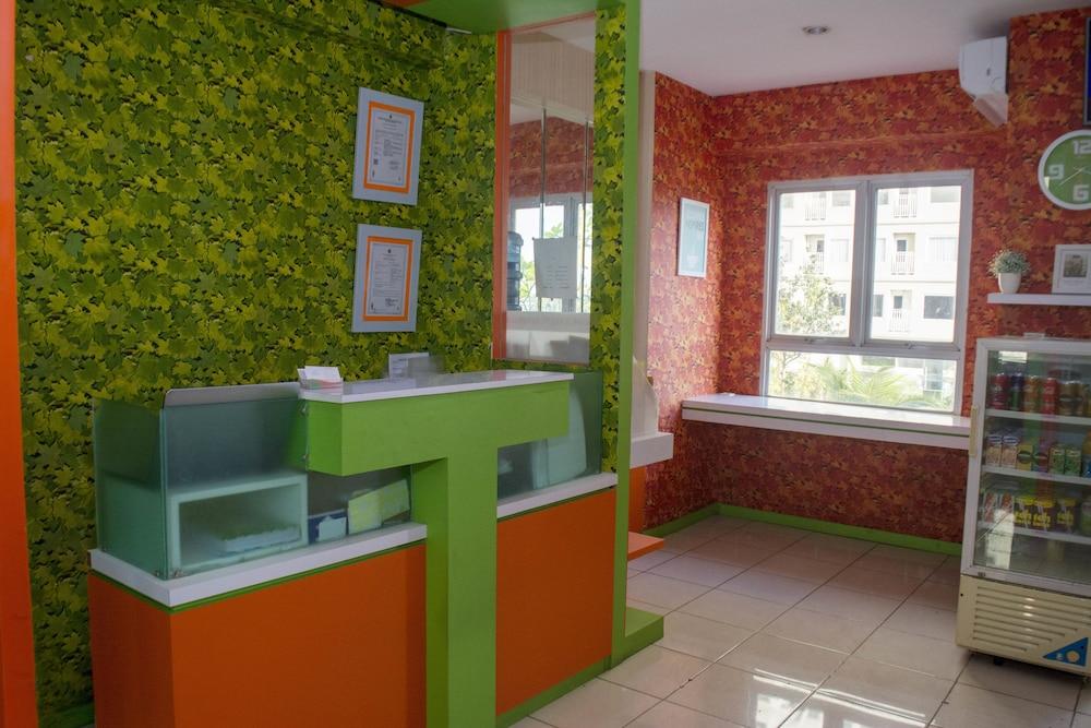 Titanium Express HomTel Hotel Jakarta Exterior foto