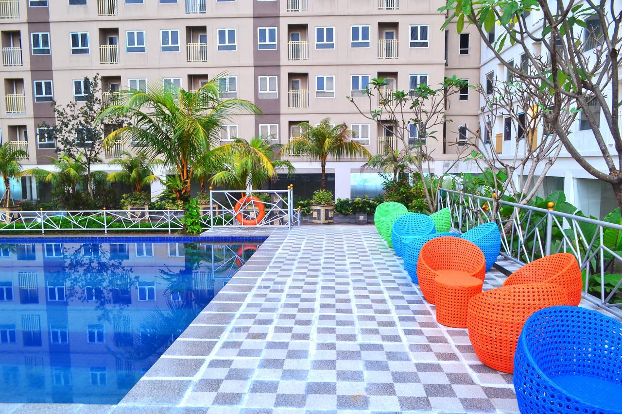 Titanium Express HomTel Hotel Jakarta Exterior foto