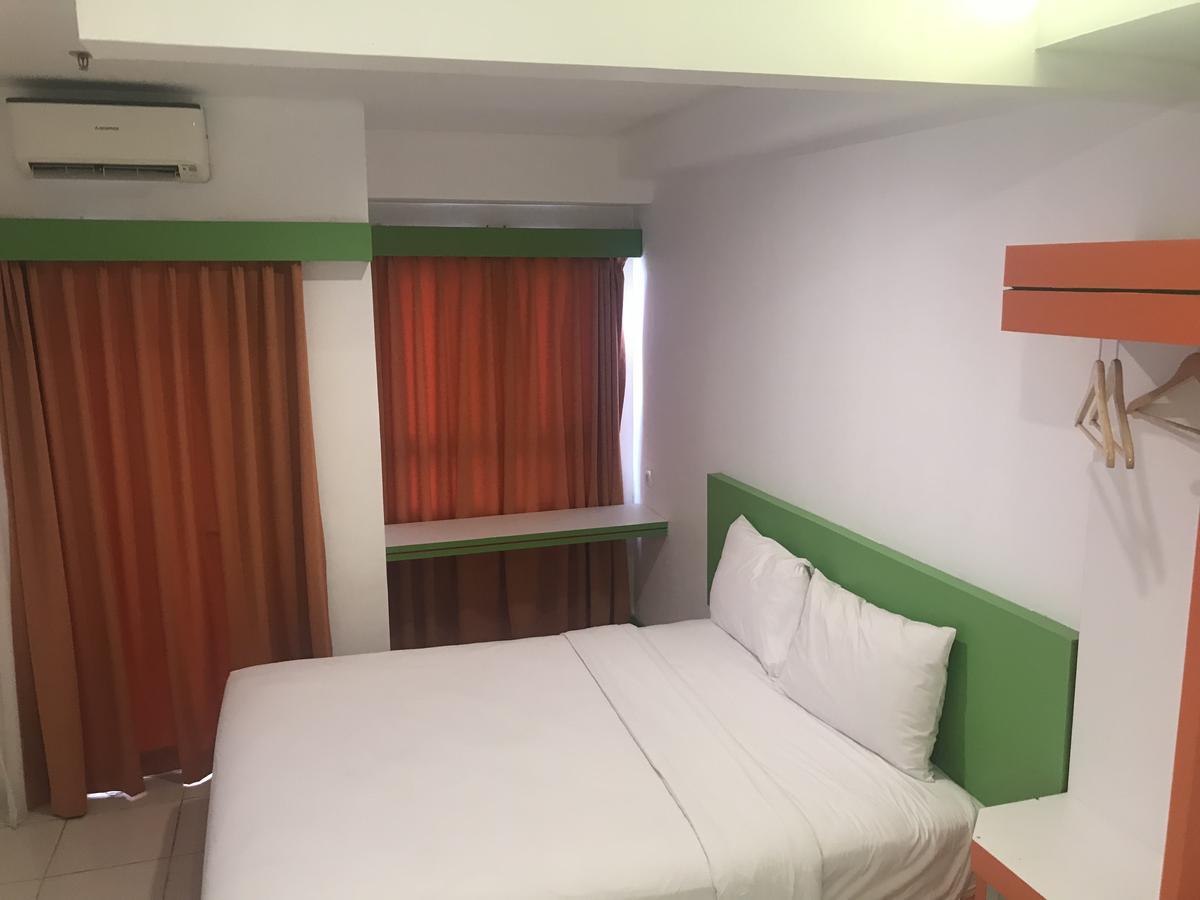 Titanium Express HomTel Hotel Jakarta Exterior foto