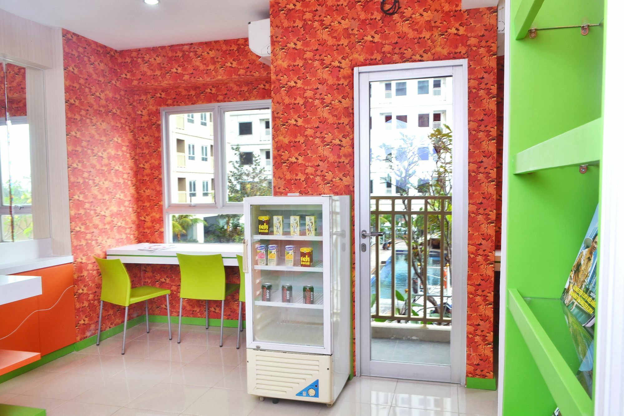 Titanium Express HomTel Hotel Jakarta Exterior foto